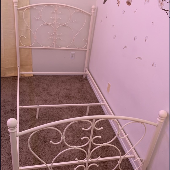 Bedding White Metal Twin Size Bed Frame Poshmark